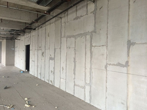 如何判斷輕質(zhì)隔墻板的防水和抗震效果