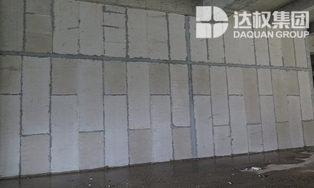 建材行業(yè)中的新寵—輕質(zhì)隔墻板